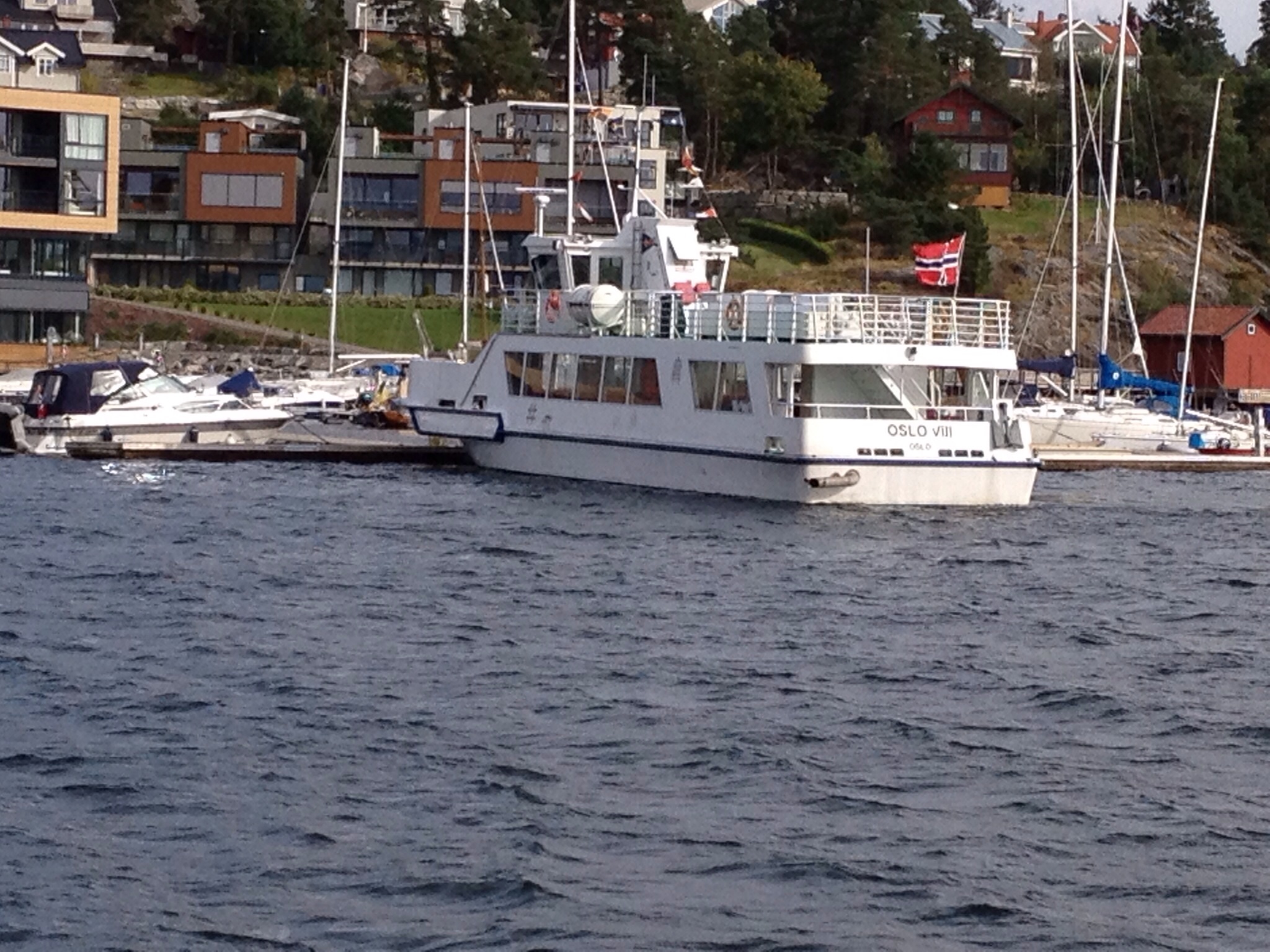 Fortøyning forbudt. Aug 2013